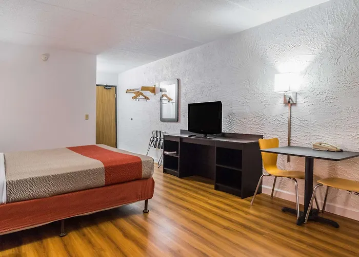 6-prospect Heights, Il Hotel