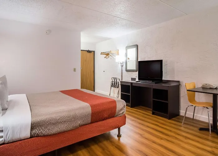 6-prospect Heights, Il Hotel